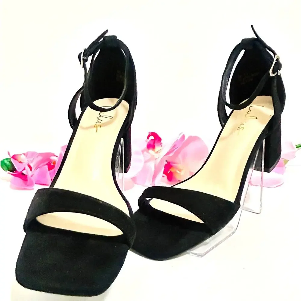 Lulus Danielia Black Faux Suede Block Heel Ankle Strap Sandals NWT 7.5